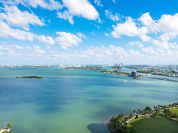 5th image of 2020 N Bayshore Dr APT 3207