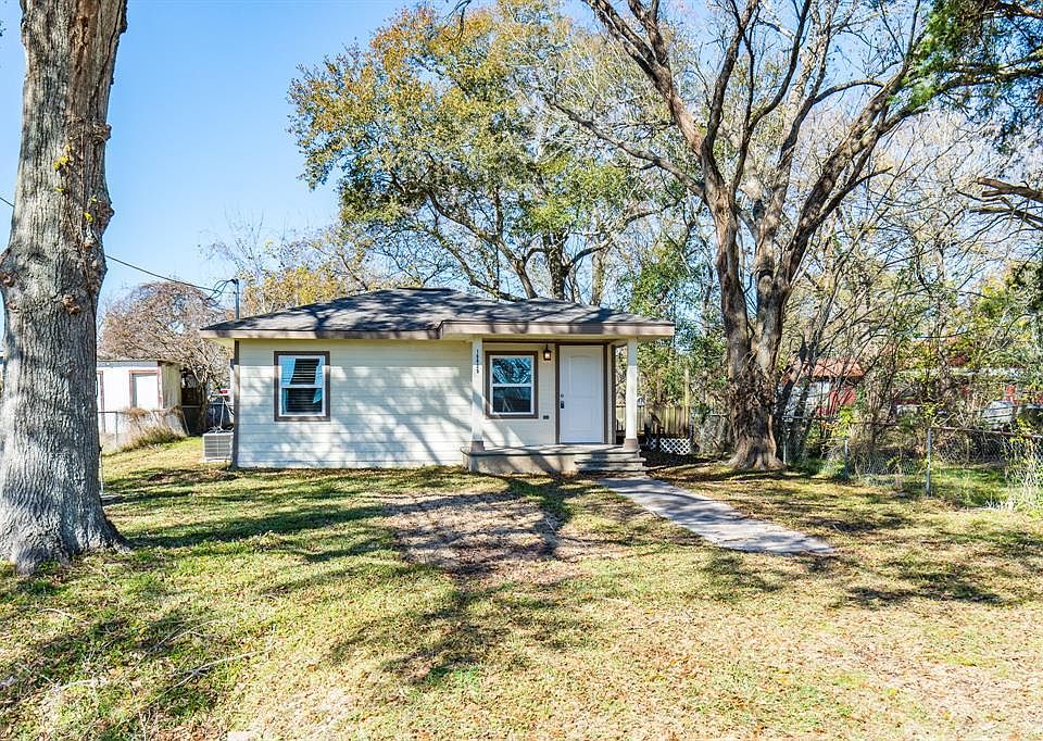 1st image of 10025 Mary Ln