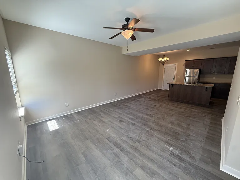 20478 Castle Ridge Rd — Photo 8