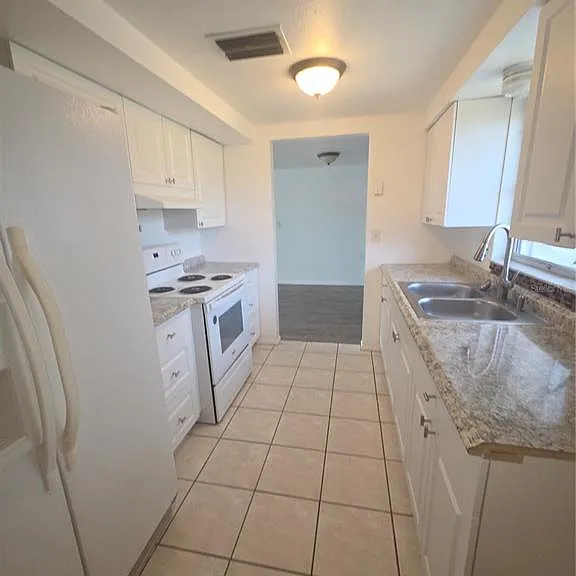 1505 Roundtree Rd — Photo 2
