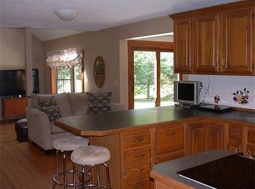 4th image of 8 Parker River Dr