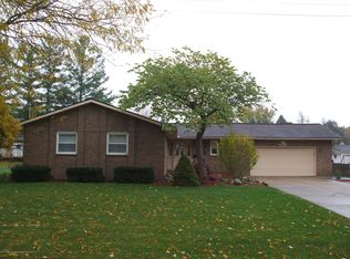 803 W McConnell St, Saint Johns, MI