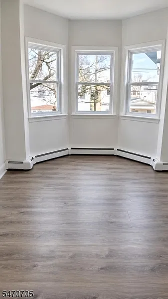 3 bed, 1.0 bath, $2,000 — Photo 2