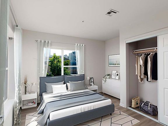 3rd image of 1670 Kettner Blvd APT 507