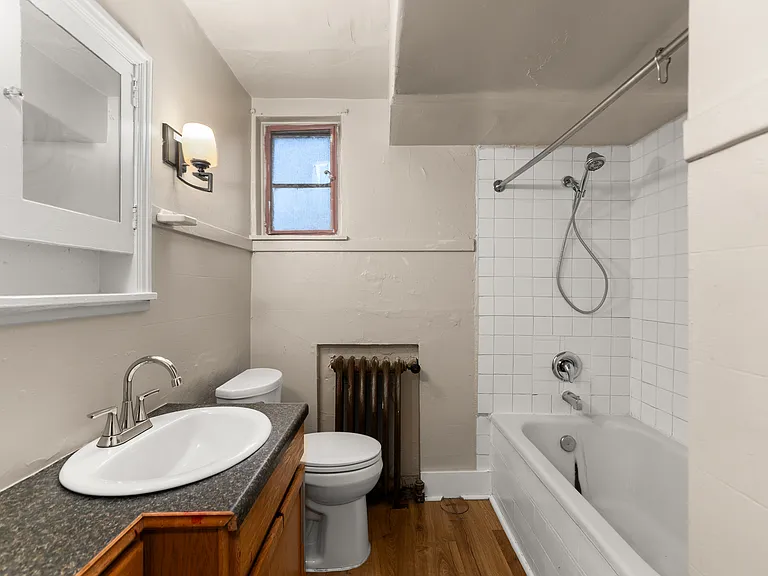 Vista Court — Photo 23