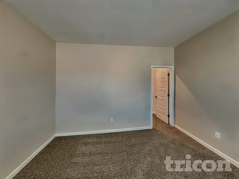 4549 E Granada St — Photo 12