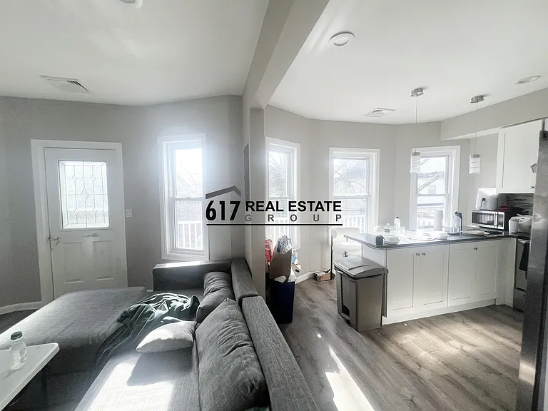 39 Long Ave #2 — Photo 9