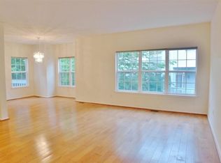 1310 Grandview Ct, Whippany, NJ 07981