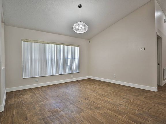 4th image of 1410 Bent Oaks Blvd