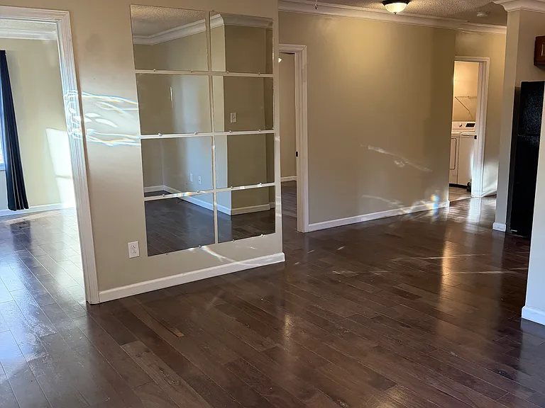 308 E Quincy Ave — Photo 3