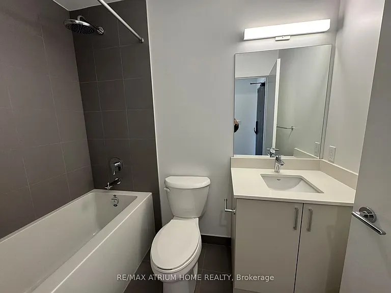 1005 Dundas St E #536 — Photo 10