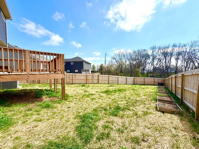 2662 Scott Dr — Photo 29