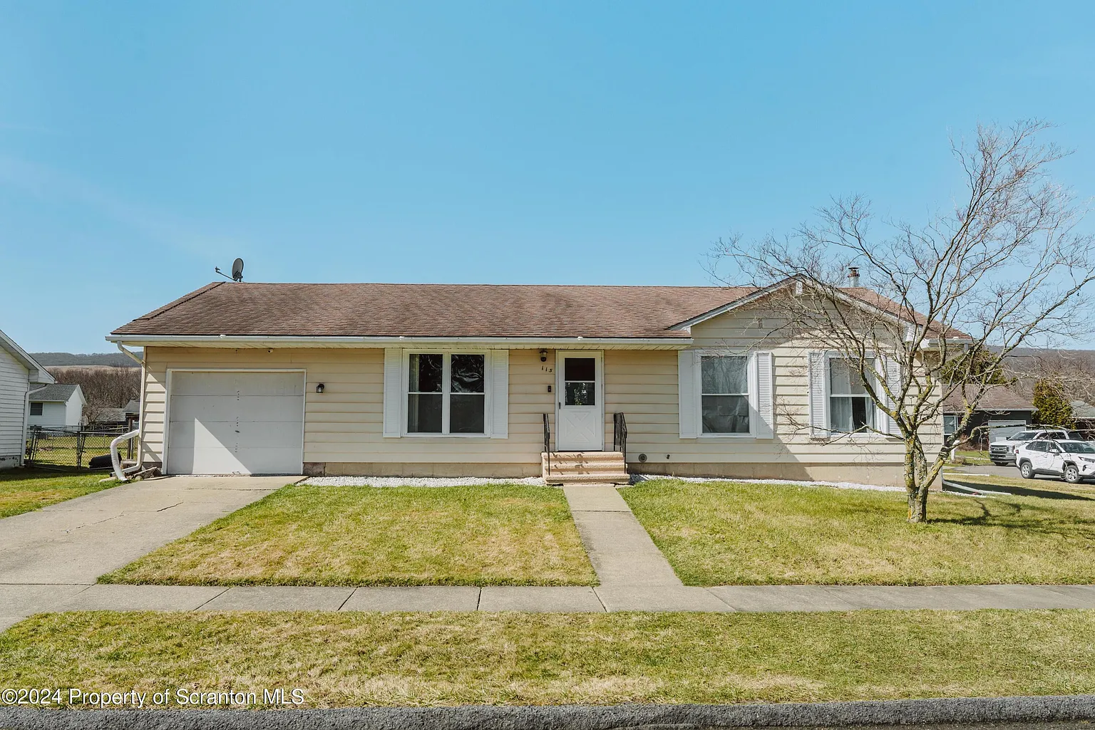 115 Donny Dr photo 1
