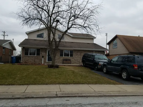 12824 W Playfield Dr, Midlothian, IL 60445