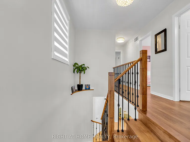 2029 Westmount Dr — Photo 16