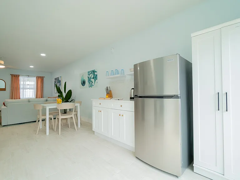 1332 Longwood St #1 — Photo 10