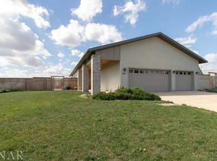 1267 Petaluma Dr, Normal, IL 61761