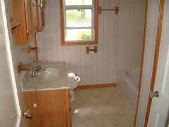 2nd image of 2500 NE 59th Trl