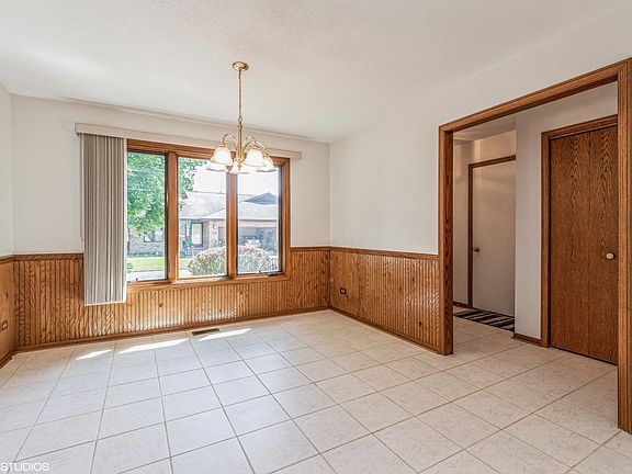 3rd image of 939 Winter Park Dr