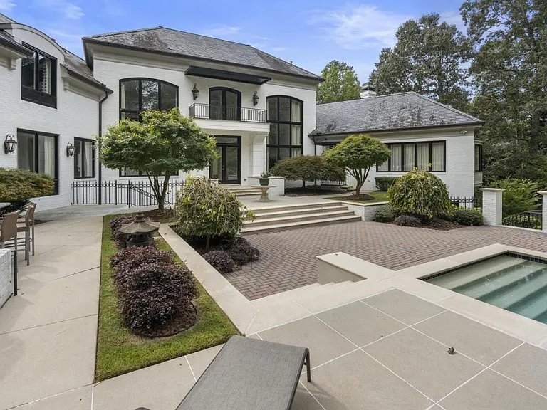 997 Davis Dr — Photo 102