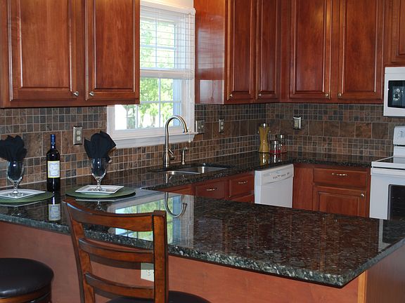 Updated kit & baths with Granite