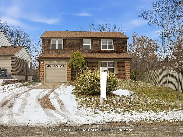 69 Lorraine Cres — Photo 4