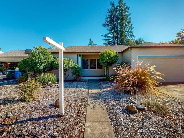 1536 Raegan Way, Santa Rosa, CA 95405