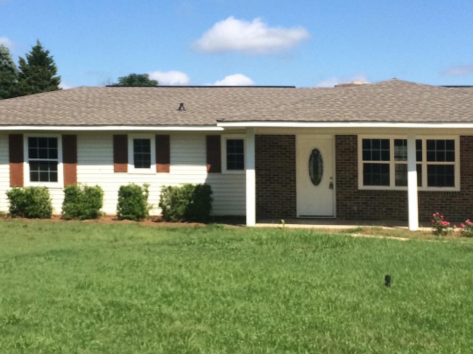 1st image of 221 Sentry Oaks Dr