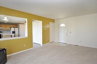 4th image of 418 Courtney St