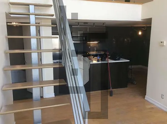 Rented by Loom Group | media 7