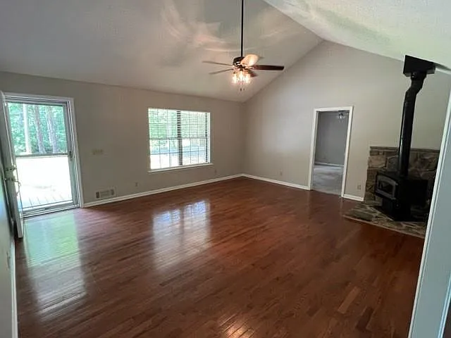 8010 Hickory Ct — Photo 7