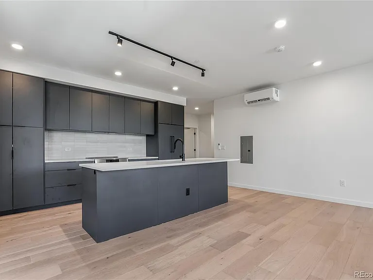 1601 Park Ave #307 — Photo 6