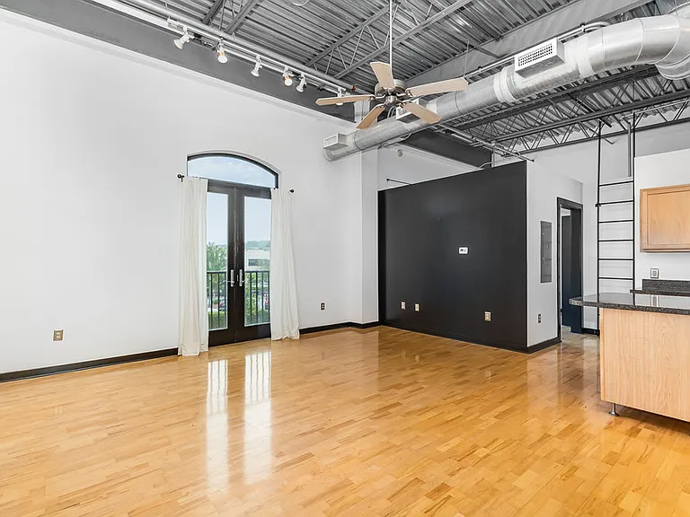 700 Market St #203 — Photo 1