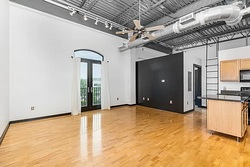700 Market St #203 Photo 1