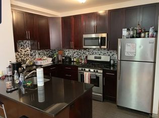578 Albany Ave #2B, Brooklyn, NY 11203