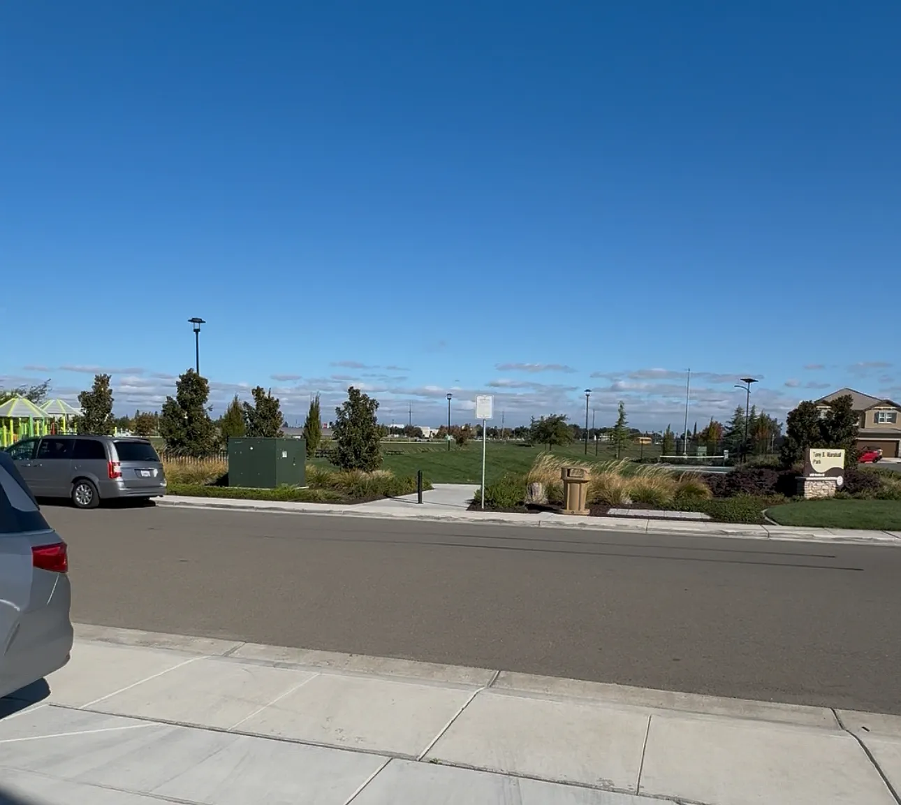 3 bed, 1400 sqft, $2,700 — Photo 4
