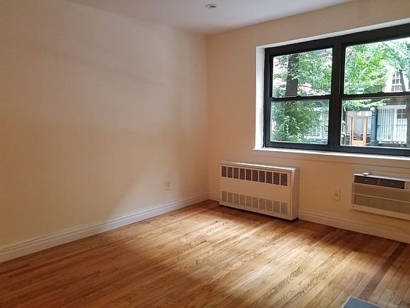 3rd image of 321 E 92nd St APT 2A