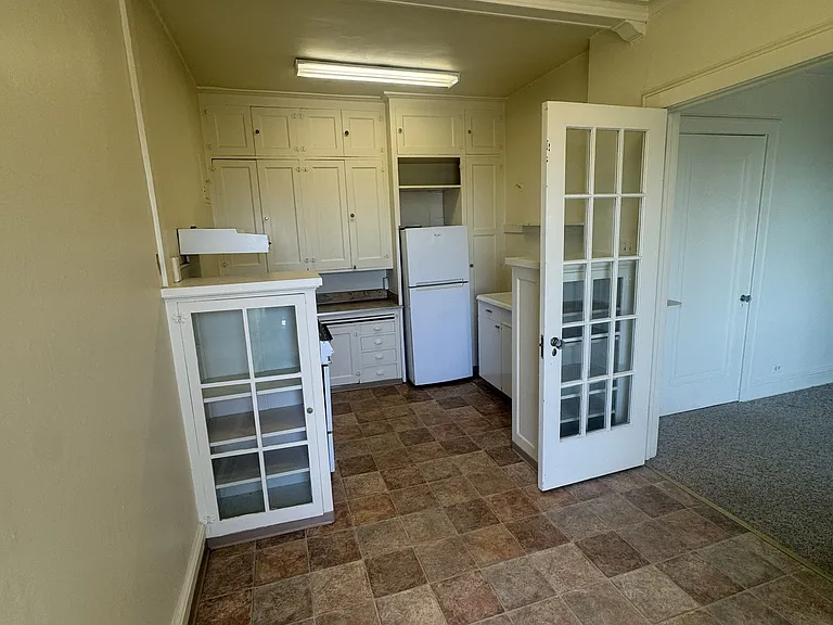 Devonshire Apartments — Photo 40