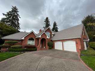 500 Fair Oaks Dr, Eugene, OR 97401