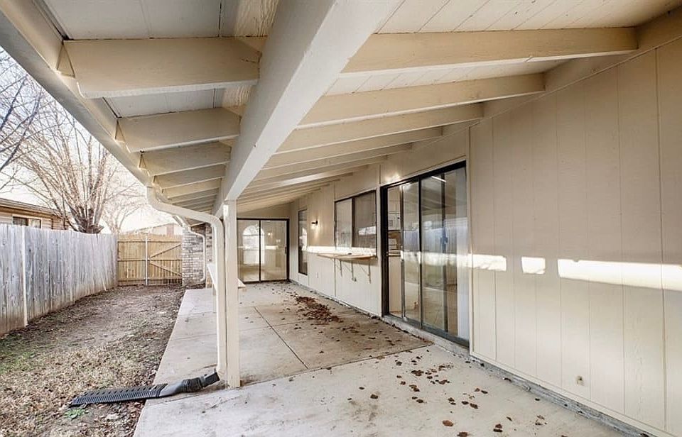 1st image of 4112 Staghorn Cir S