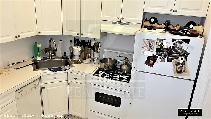 Rented by ZealEstate Group Inc | media 9