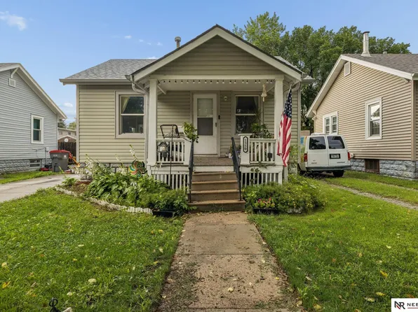 1350 Chautauqua Ave, Lincoln, NE 68510