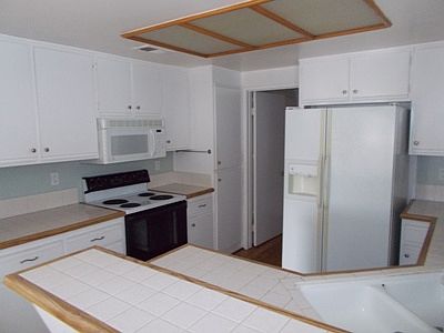 2nd image of 407 Deerfield Ave #87
