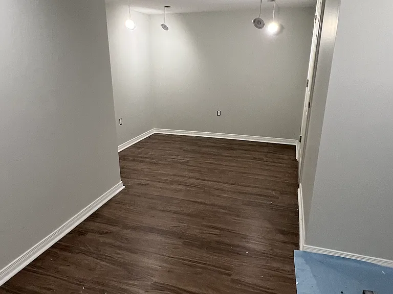 236 Blackburn Dr — Photo 17