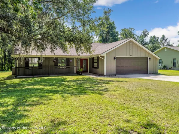 901 Moonlight Ln, Brooksville, FL 34601