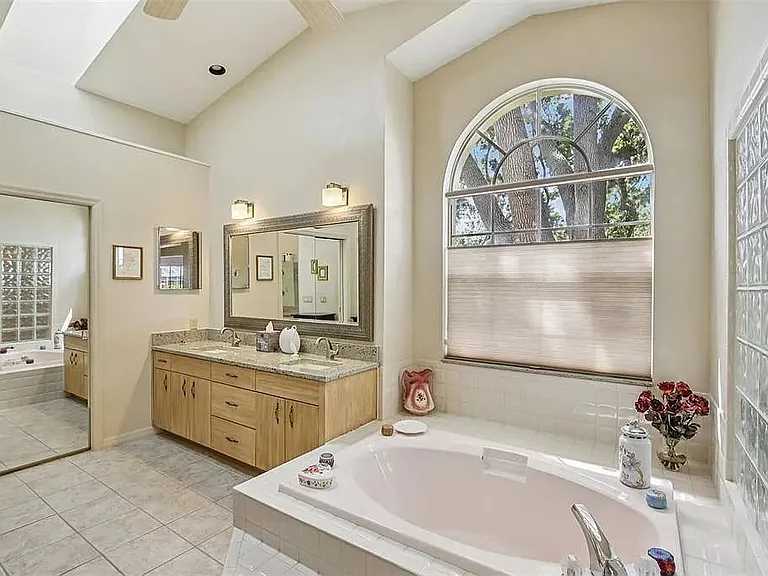 3158 Shoreline Dr — Photo 19
