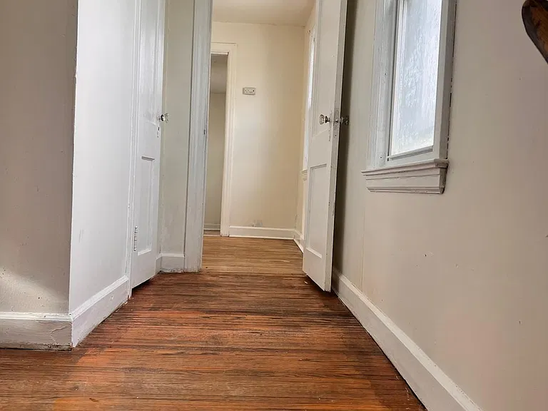 3417 Pine Ave — Photo 9
