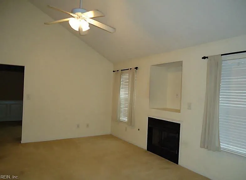 2 bed, 2.0 bath, 1600 sqft, $1,995 — Photo 3