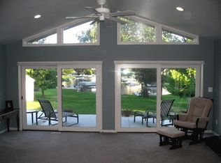 10075 Cedar Shrs, White Lake, MI 48386
