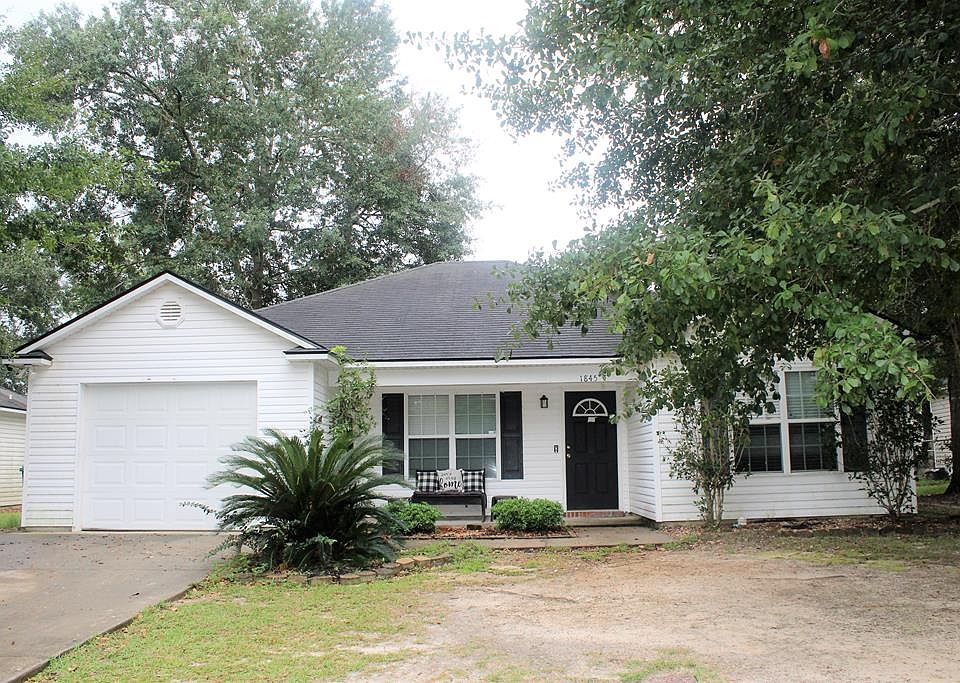 1st image of 1845 Chestnut Dr